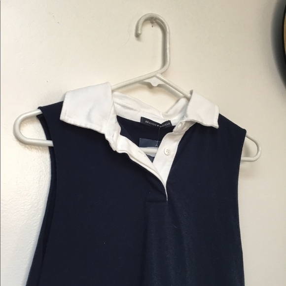 Brandy Melville sleeveless button up collar tank - Picture 2 of 3